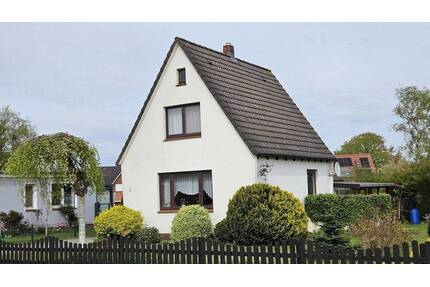 CUX-Franzenburg: 1-Familien-Haus mit Garage und Garten, Nähe Schule und Kita - Cuxhaven Altenwalde