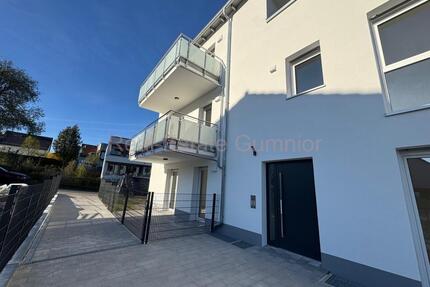 2 Zimmer mit Gartenanteil ** Erstbezug ** Hoher Wohnkomfort -- wenig Nebenkosten ** Balkon ** Top Ausstattung - Windischeschenbach
