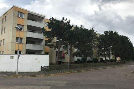 Große 4-Zimmer-Wohnung in Hanau Kesselstadt frei ab sofort