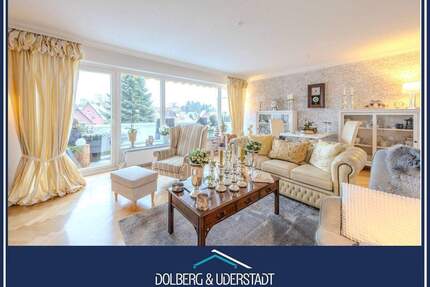 Gepflegte Eigentumswohnung mit 3 -Zimmern und großem Balkon sowie Carport in guter Lage - Hamburg / Rahlstedt