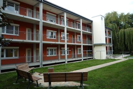 2-Raum-Wohnung im Stadtzentrum Geras mit Aufzug, Balkon und Dusche