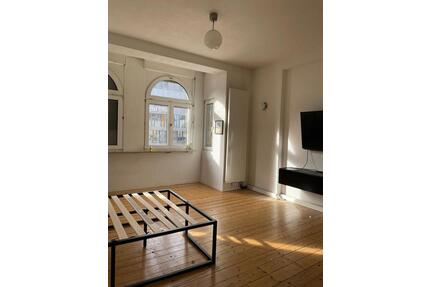 WG-Zimmer in einer hellen Wohnung in zentraler Lage - Stuttgart Stuttgart-Süd