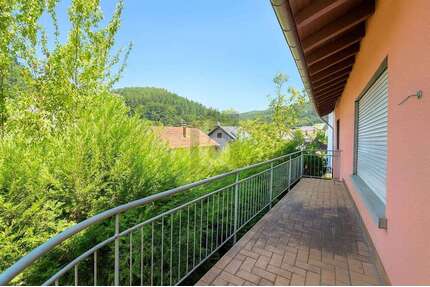 Haus zum Kaufen in Heiligkreuzsteinach 250.000,00 € 207 m²