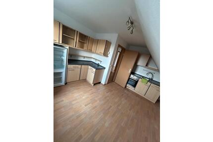 Gemütliche Dachgeschosswohnung + EBK ab sofort (50 qm) in Gentha - Wittenberg Lutherstadt