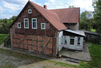 Haus zum Kaufen in Lanz 110.000,00 € 155 m²