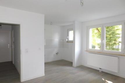 Frisch renovierte 2-Zi-Whg. mit Terrasse im ruhigen u. grünen Holthausen - Essen Stadtbezirk VIII