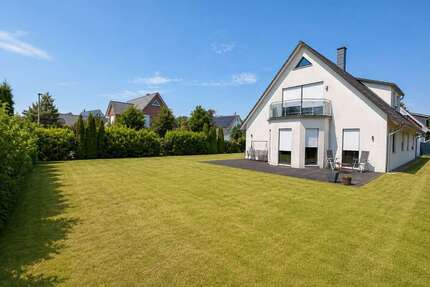 Haus zum Kaufen in Isernhagen 1.090.000,00 € 247 m²
