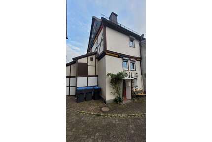 Haus zum Kaufen in Arnsberg 135.000,00 € 70 m²