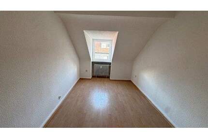 3 ZKB, renoviert, frei, 4.OG Kaiserstr. 6 66111 Saarbrücken