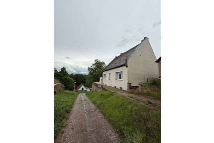 Haus zum Kaufen in Bernburg OT Aderstedt 220.000,00 € 190 m²