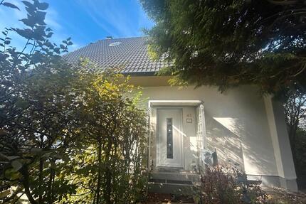 EFH in Solingen Gräfrath - 1.800,00&nbsp;EUR Kaltmiete, ca.&nbsp; 120,00&nbsp;m&sup2; in Solingen (PLZ: 42653) Central