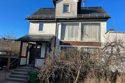 Haus mit großer Werkstatt Garage mitten in Westerburg