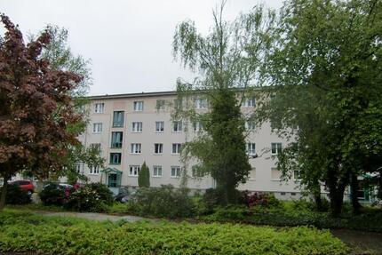 Ruhig gelegene, bezugsfertige 3-Raumwohnung mit Balkon im WK 6 - Hoyerswerda