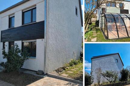 Saniertes Reiheneckhaus mit Garten & Garage in Neutraubling