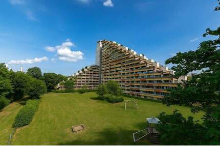 Attraktive 3-Zimmer-Wohnung mit großer Terrasse und tollem Ausblick! - München Bogenhausen