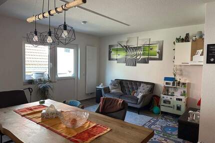 5-Zimmer-OG-Wohnung mit Balkon für die Familie oder Wohngemeinschaft - Vogtsburg im Kaiserstuhl Oberrotweil