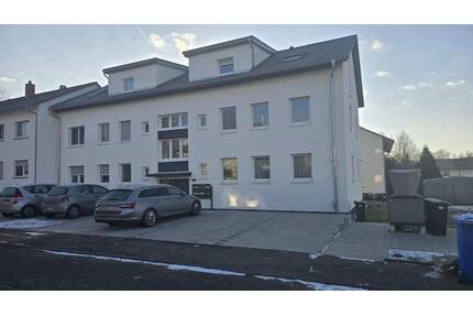 Kernsanierte 3,5 Zimmer Wohnung mit Balkon und Keller - Gemmingen Stebbach