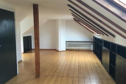 Schöne, helle Dachgeschoss Wohnung ca. 40 qm in Iserlohn Zentrum