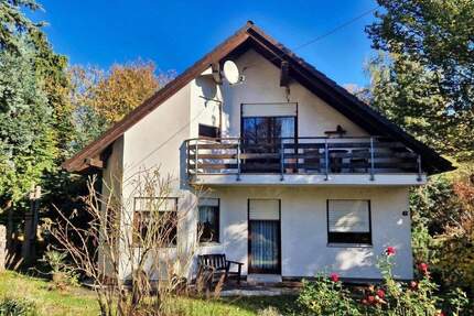 Ein-Zweifamilienhaus in Altenburg