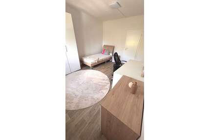Wohnung zum Mieten in Gera 250,00 € 32.08 m²