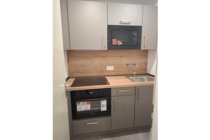 Zentrale EG-Wohnung mit neuer EBK,2 Bädern&Büro–frisch renoviert - Sankt Wendel