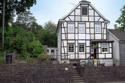 Haus zum Kaufen in Solingen 258.000,00 € 102 m²