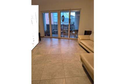 Großzügige 3-Zimmer-Wohnung mit 2 Loggiabalkon und TG-Stellplatz - Schweinfurt Altstadt