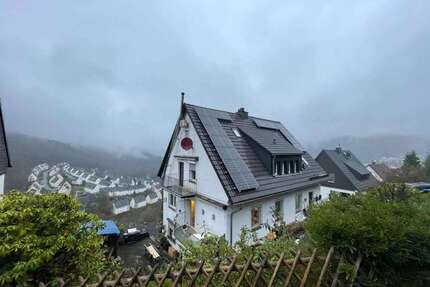Haus zum Kaufen in Altena 310.000,00 € 279 m²