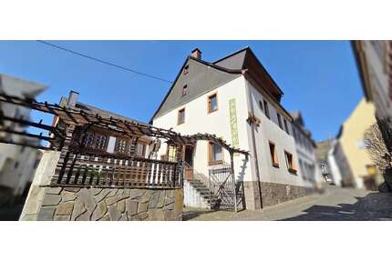 Haus zum Kaufen in Ediger-Eller Eller (Mosel) 199.000,00 € 136 m² - Ediger-Eller / Eller (Mosel)