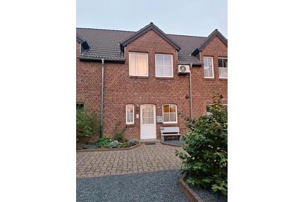 Mittelreihenhaus mit Garage und ausgebauten Dachboden - Hückelhoven