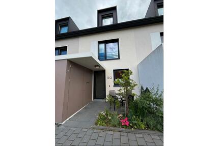 Neuwertiges Reihenmittelhaus 5 Zimmer - Tastrup