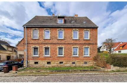 AUKTION: Mehrfamilienhaus mit Anbau in idyllischer Dorflage - Kretzschau Gladitz