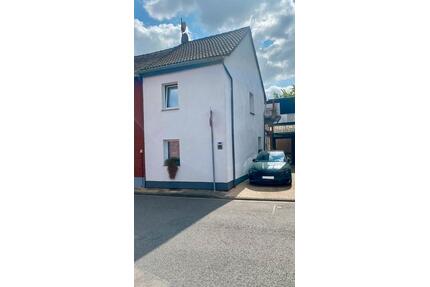 Vermietetes Wohnhaus in Koslar | Langjährig vermietet - Jülich