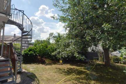 Charmantes Wohnhaus mit zwei Wohneinheiten und Garten - Sand a.Main