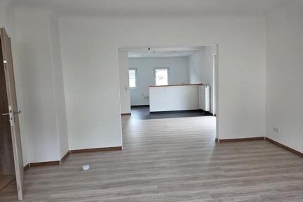große neu renovierte 5 Zimmer Erdgeschosswohnung in 66839 Limbach - Schmelz