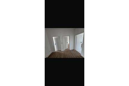 4-Zimmer Wohnung - 1.050,00&nbsp;EUR Kaltmiete, ca.&nbsp; 100,00&nbsp;m&sup2; in Pforzheim (PLZ: 75172) Weststadt