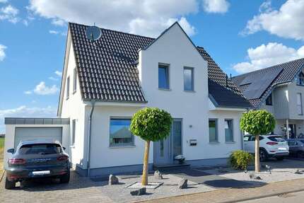 Haus zum Kaufen in Linnich 450.000,00 € 111.4 m²