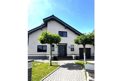 Haus zum Kaufen in Hückelhoven 575.000,00 € 179.95 m²