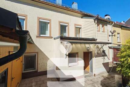 Haus zum Kaufen in Helmbrechts 88.000,00 € 140 m²