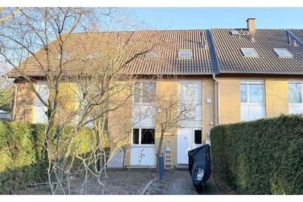 STILVOLLES REIHENMITTELHAUS MIT LUXUSAUSSTATTUNG IN BERLIN-DAHLEM