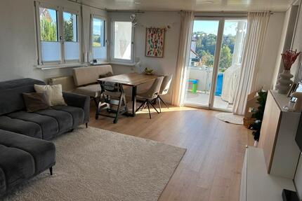 Wunderschöne, helle 4- Zimmer Wohnung in Aussichtslage - Uhingen