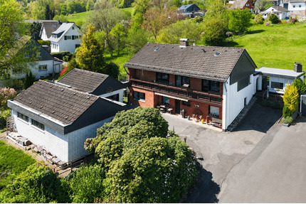 Freistehendes Einfamilienhaus - Wohnen mit Fernblick und Poolhaus - Overath Steinenbrück