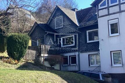 *** Doppelhaushälfte in Bad Laasphe ***