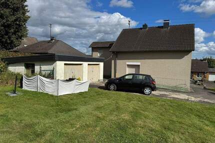 2-Familienhaus mit großem Grundstück in naturverbundener Ortsrandlage von Königswinter-Eudenbach