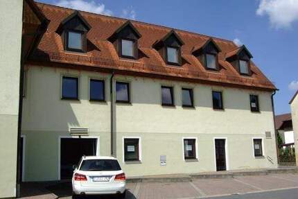 3-Zimmer-Dachgeschoss-Wohnung in zentraler Lage von Weisendorf