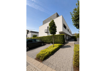 Haus zum Mieten in Kriftel 3.000,00 € 167 m²