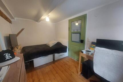 Hexenhaeusle - 1.120,00&nbsp;EUR Kaltmiete, ca.&nbsp; 90,00&nbsp;m&sup2; in Höchstädt an der Donau (PLZ: 89420)