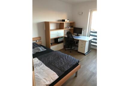 Sonnige 2-Zimmer-Wohnung mit Balkon und TG Stellplatz - München Sendling-Westpark