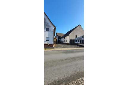 Haus zum Kaufen in Großbellhofen 269.000,00 € 220 m²