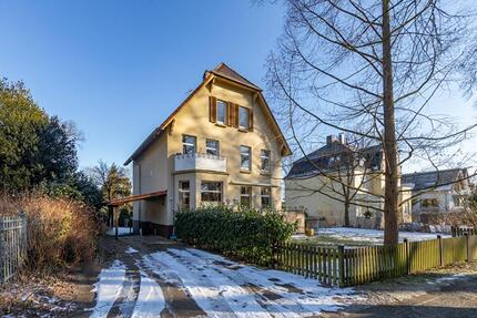 2-Raum Wohnung in Jugendstilvilla mit 2 Balkone - Bad Schwartau